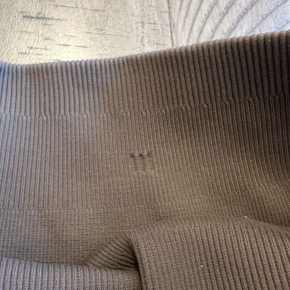 Lululemon Flow & Go Cropped Leggings - 8 - Picture 8 of 8